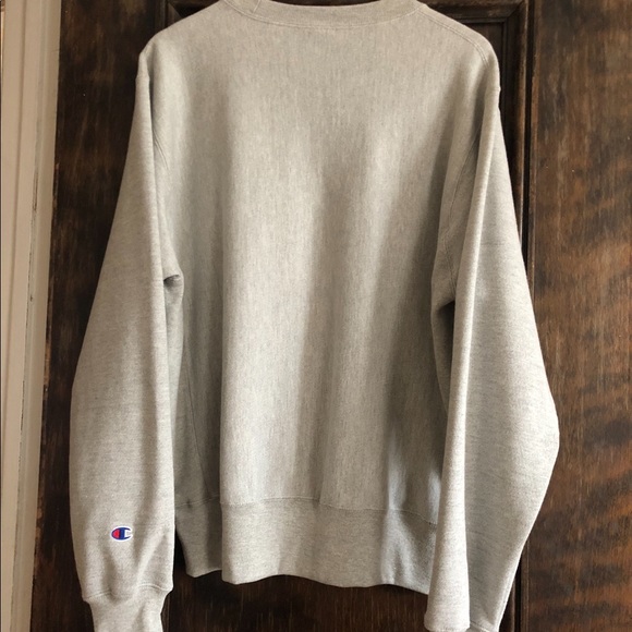 SOLD SOLD SOLD Champion Reverse Weave Sweatshirt - Picture 3 of 7